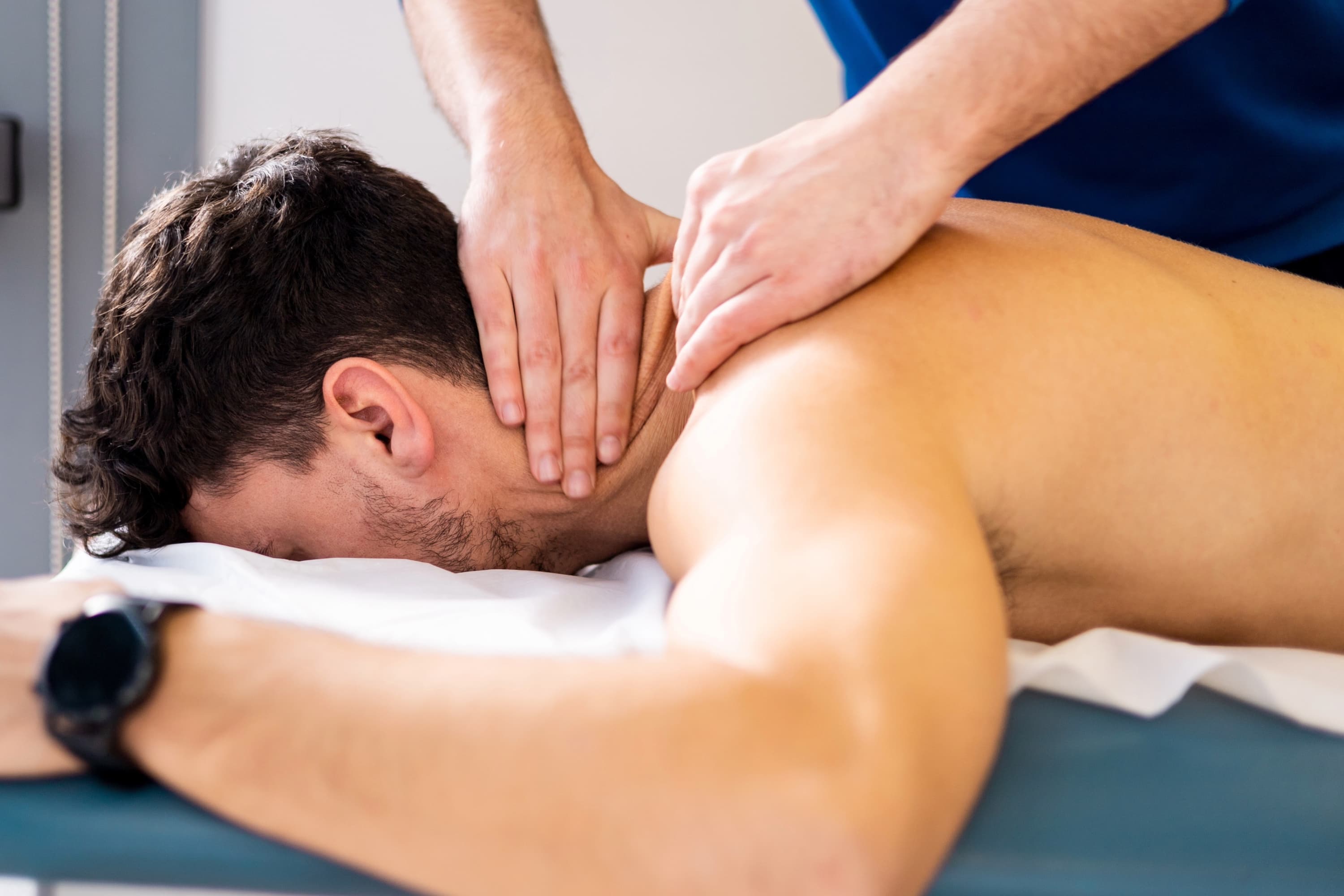 Trattamento manuale della zona cervicale